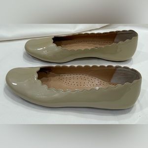 Neiman Marcus Beige Ballet Flats size 6.5